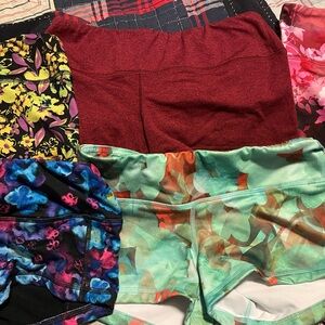 6 pairs of Fleo shorts. Like New 1 still with tag. 5 small and 1 medium.